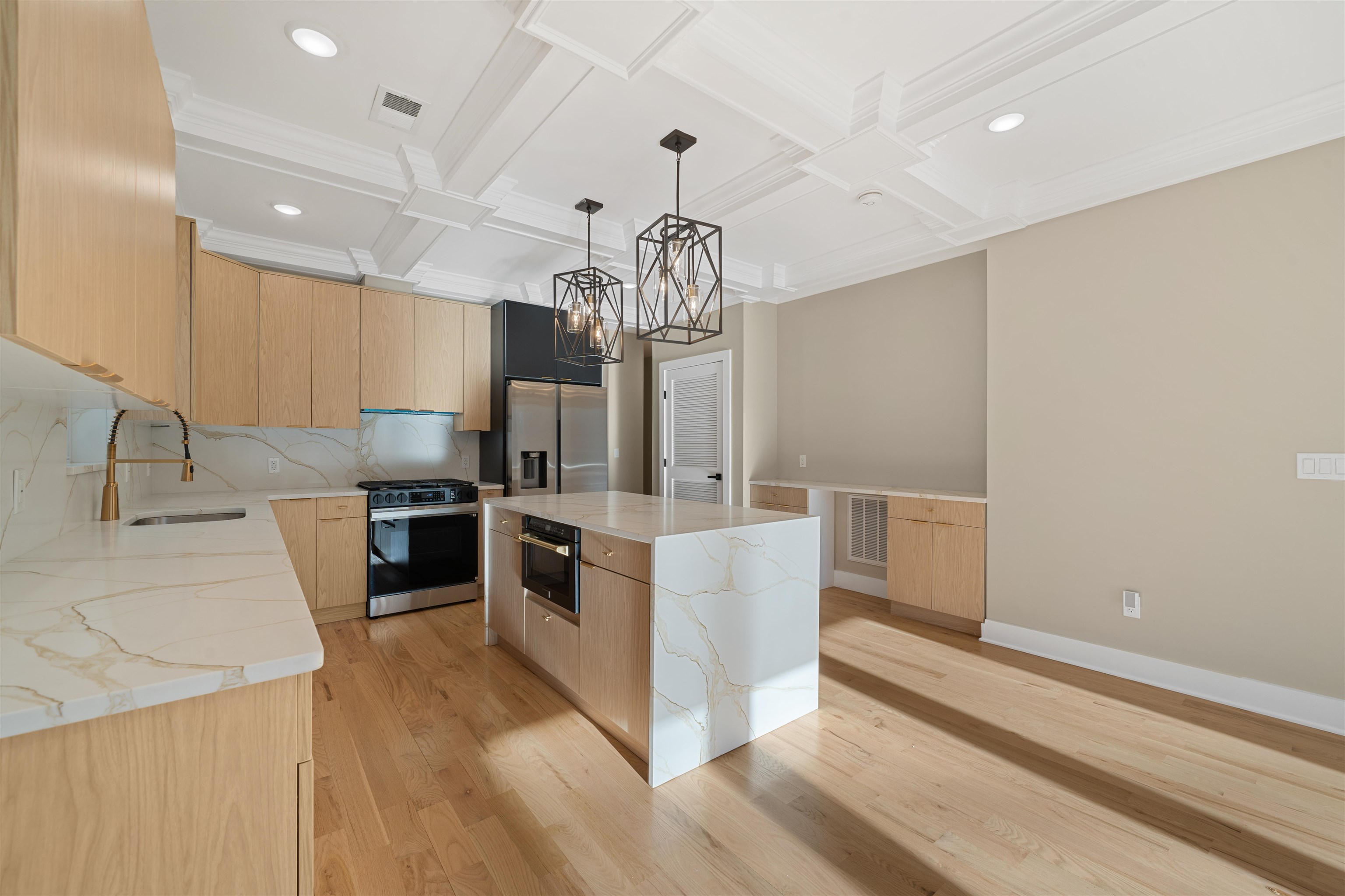 32 ZABRISKIE ST Unit: 1