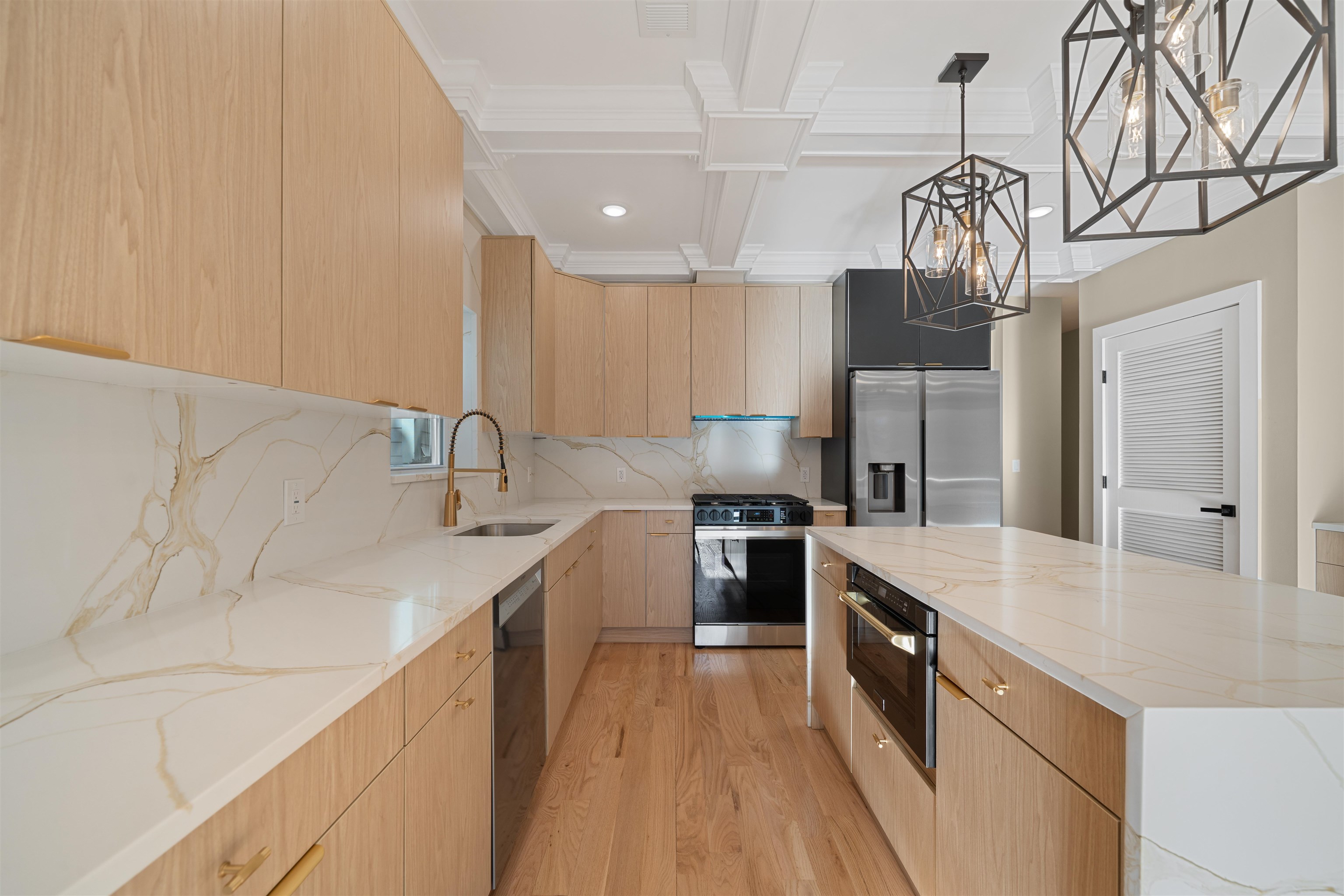 32 ZABRISKIE ST Unit: 1