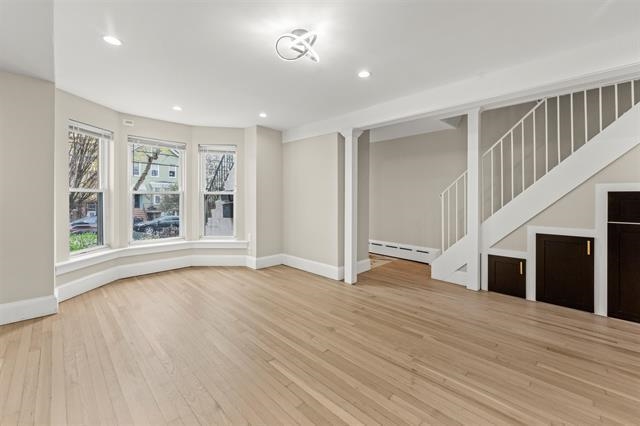 369 WEBSTER AVE
