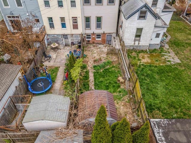 369 WEBSTER AVE