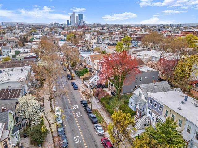 369 WEBSTER AVE