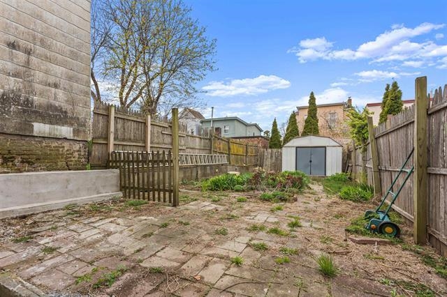 369 WEBSTER AVE