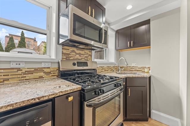 369 WEBSTER AVE