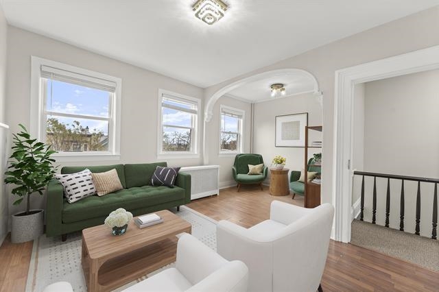 369 WEBSTER AVE