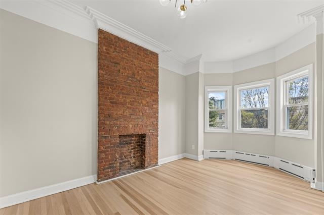 369 WEBSTER AVE