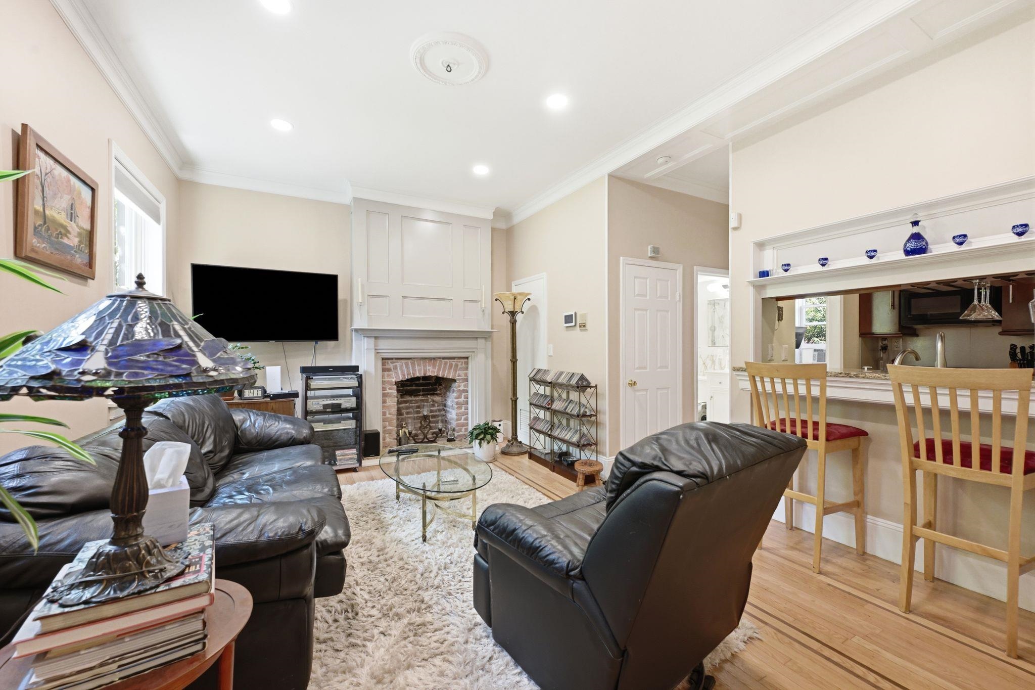 245 3RD ST Unit: 1