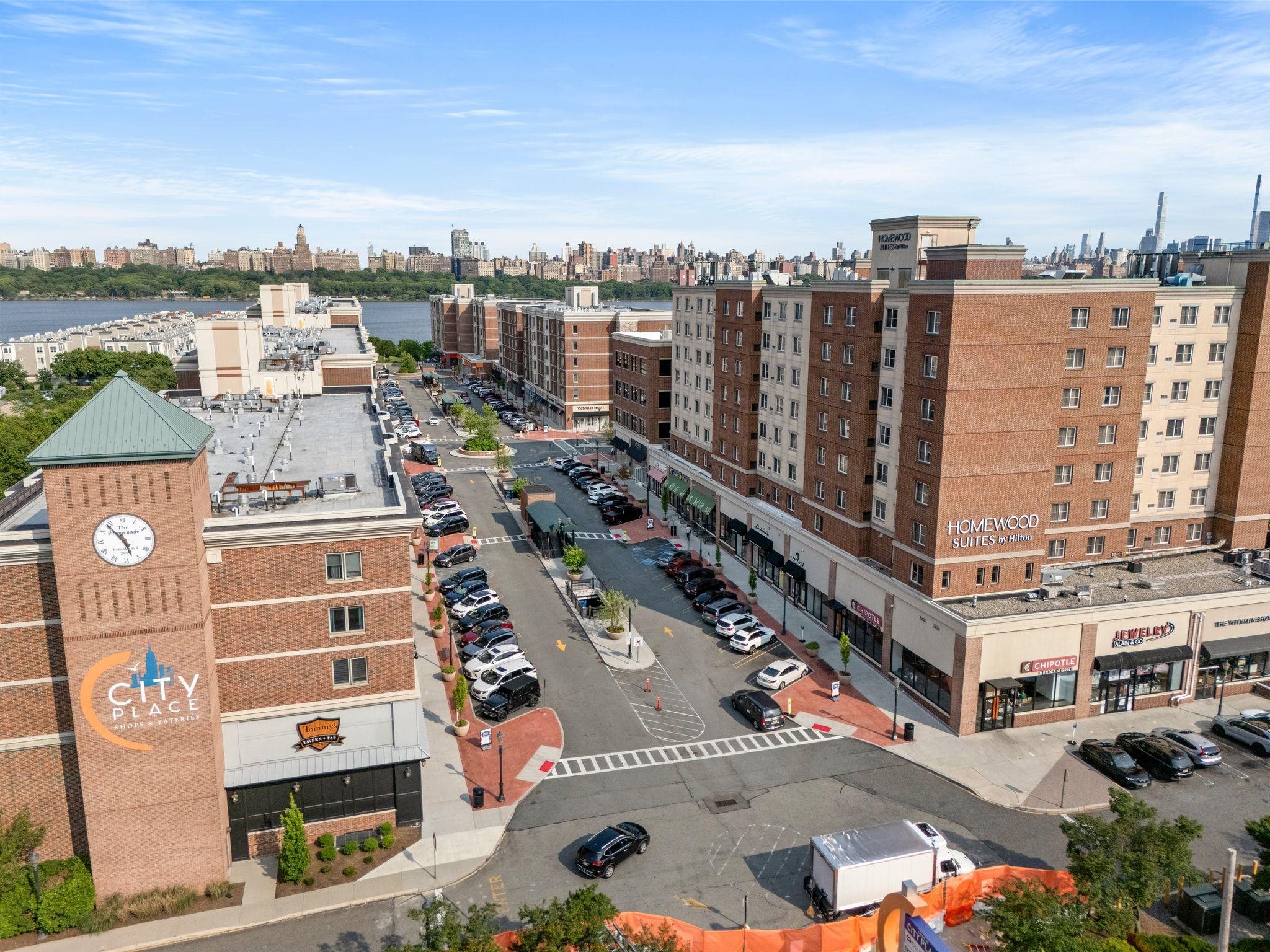 242 THE PROMENADE Unit: 242