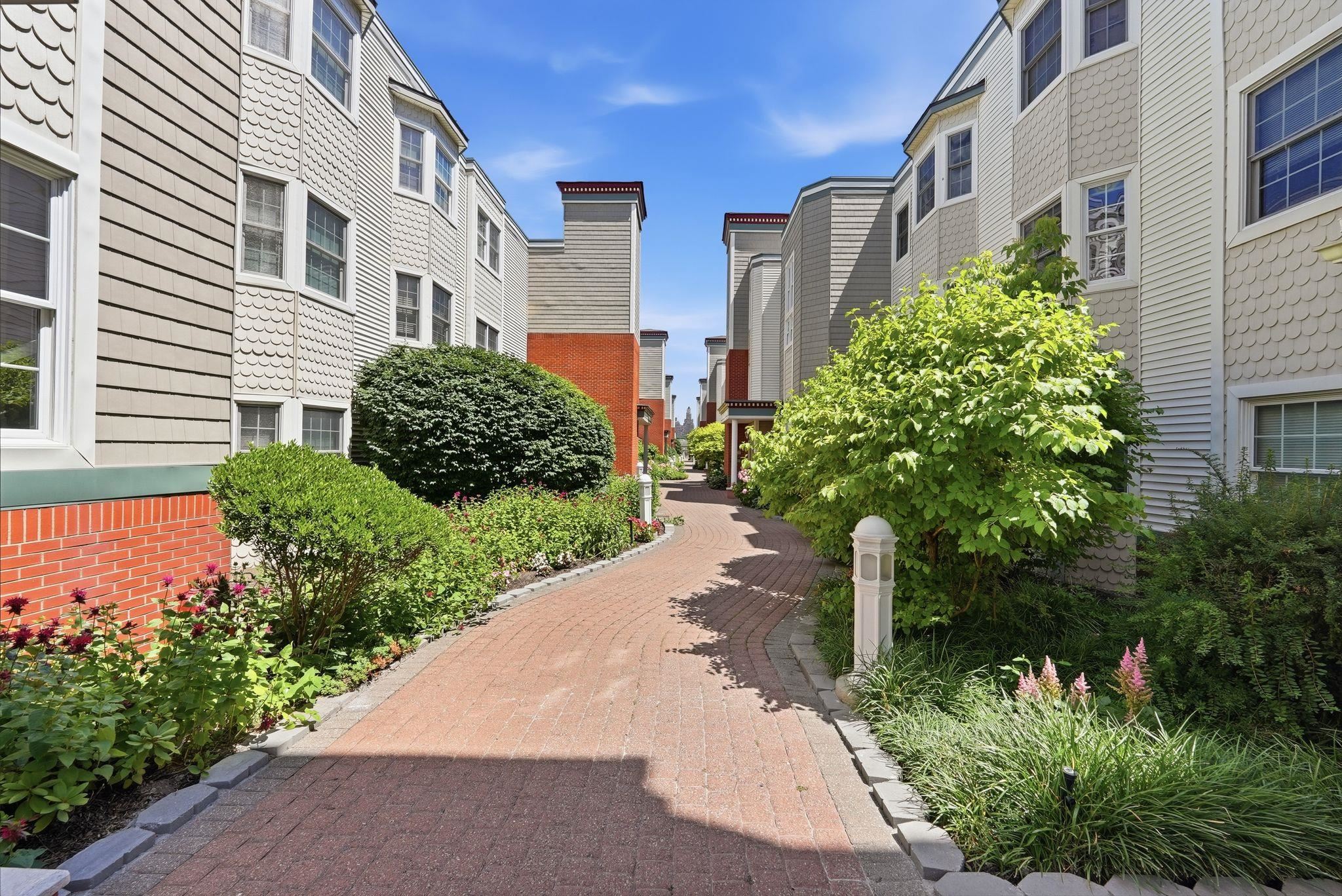 242 THE PROMENADE Unit: 242