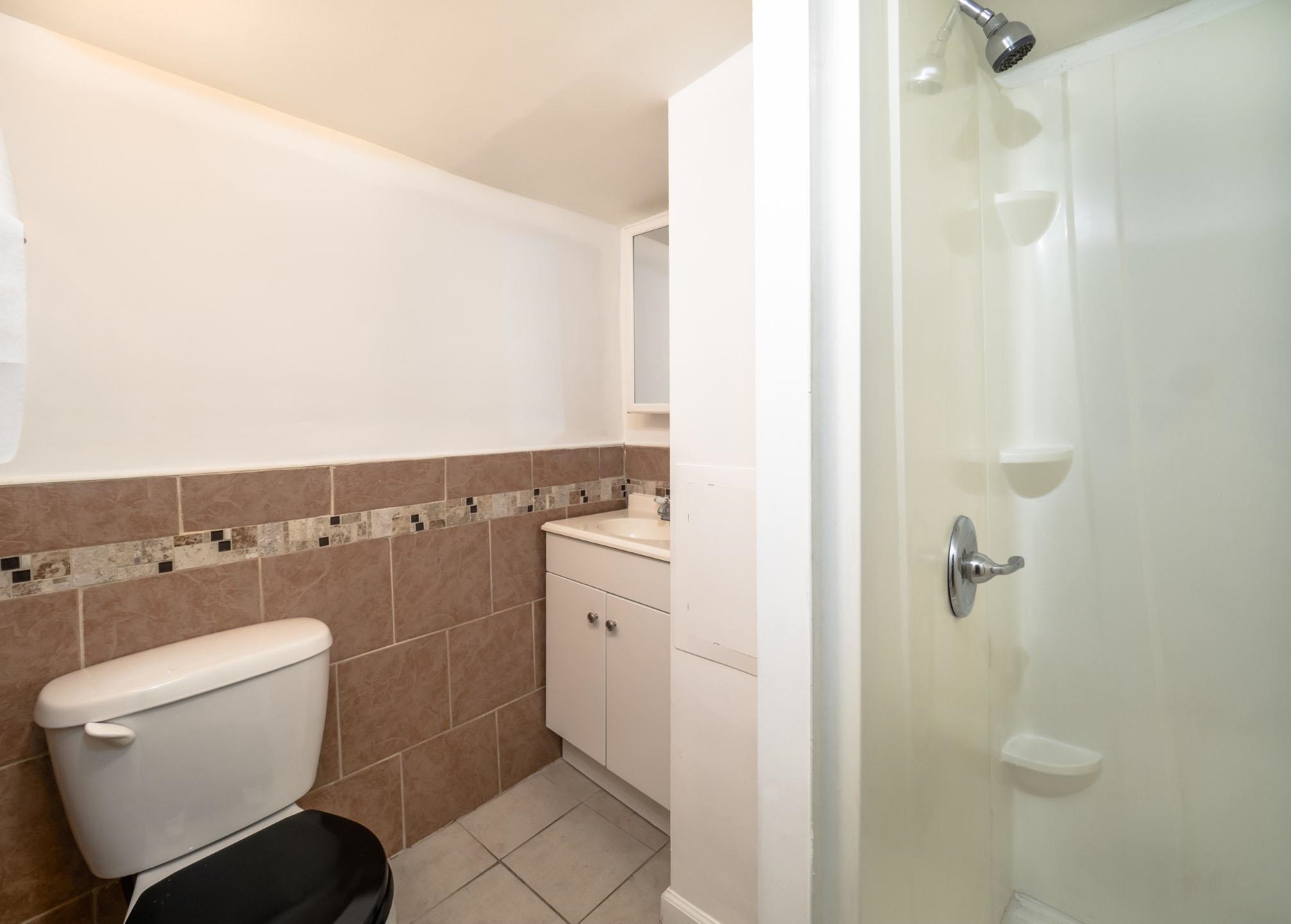 491 MERCER ST Unit: 1
