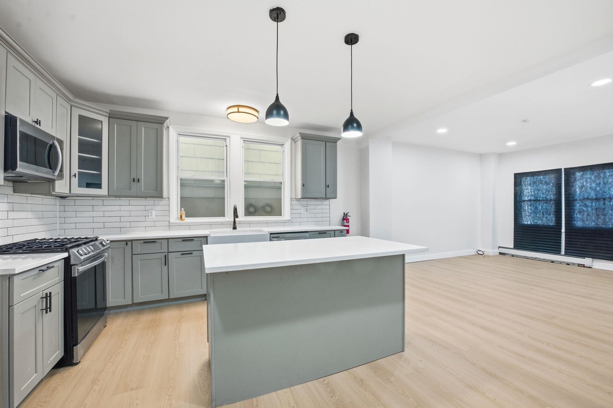 139 WEST 51ST ST