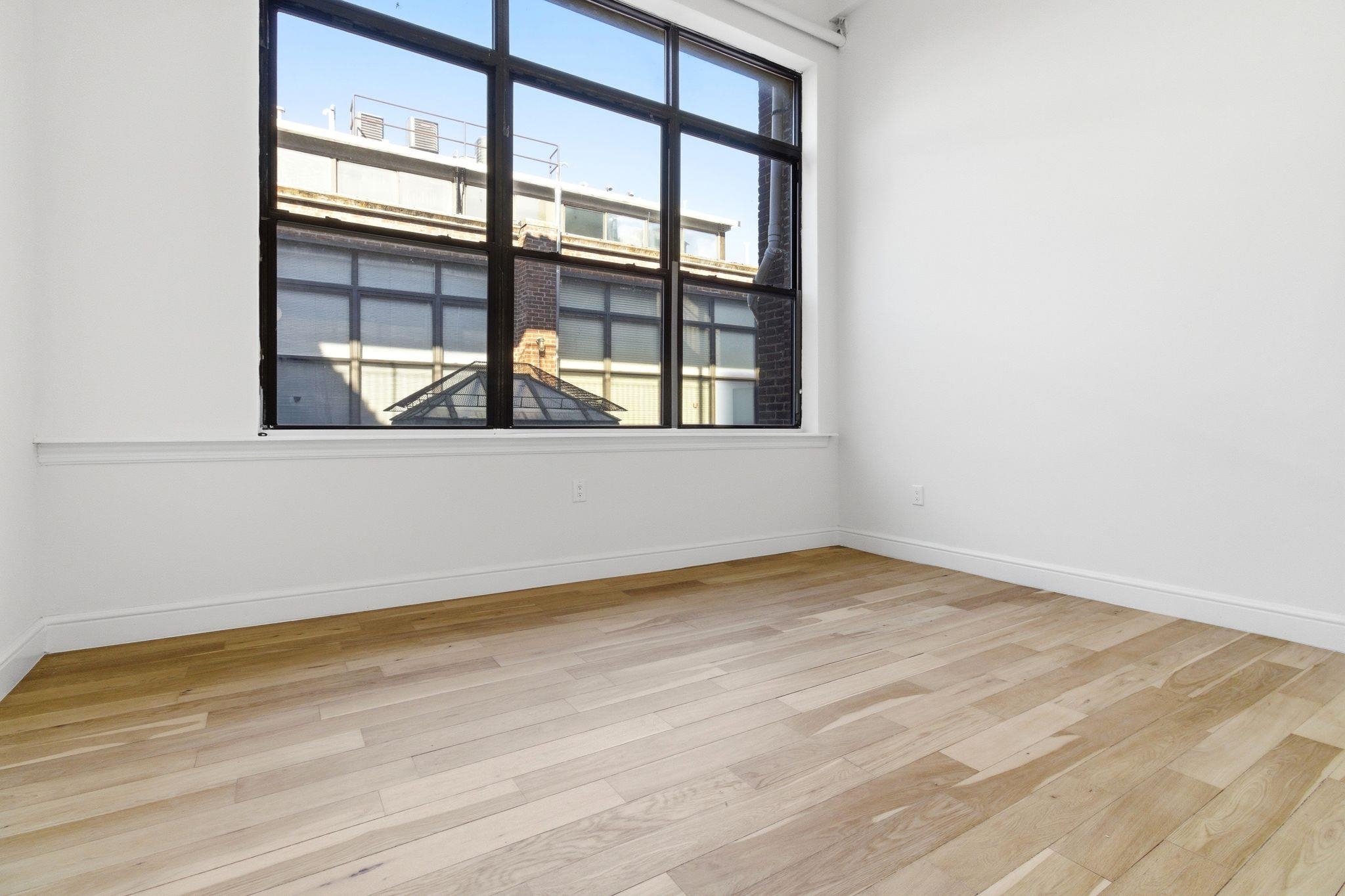300 COMMUNIPAW AVE Unit: 164