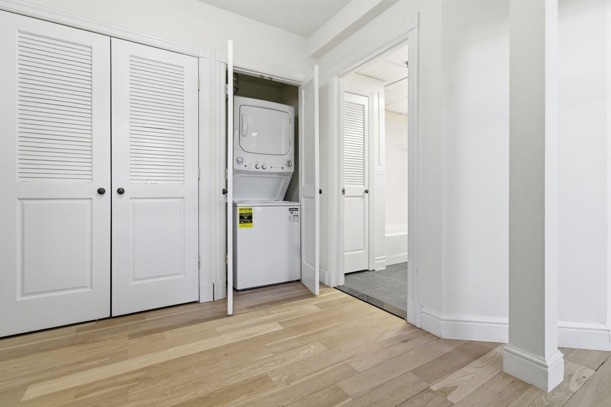 300 COMMUNIPAW AVE Unit: 164