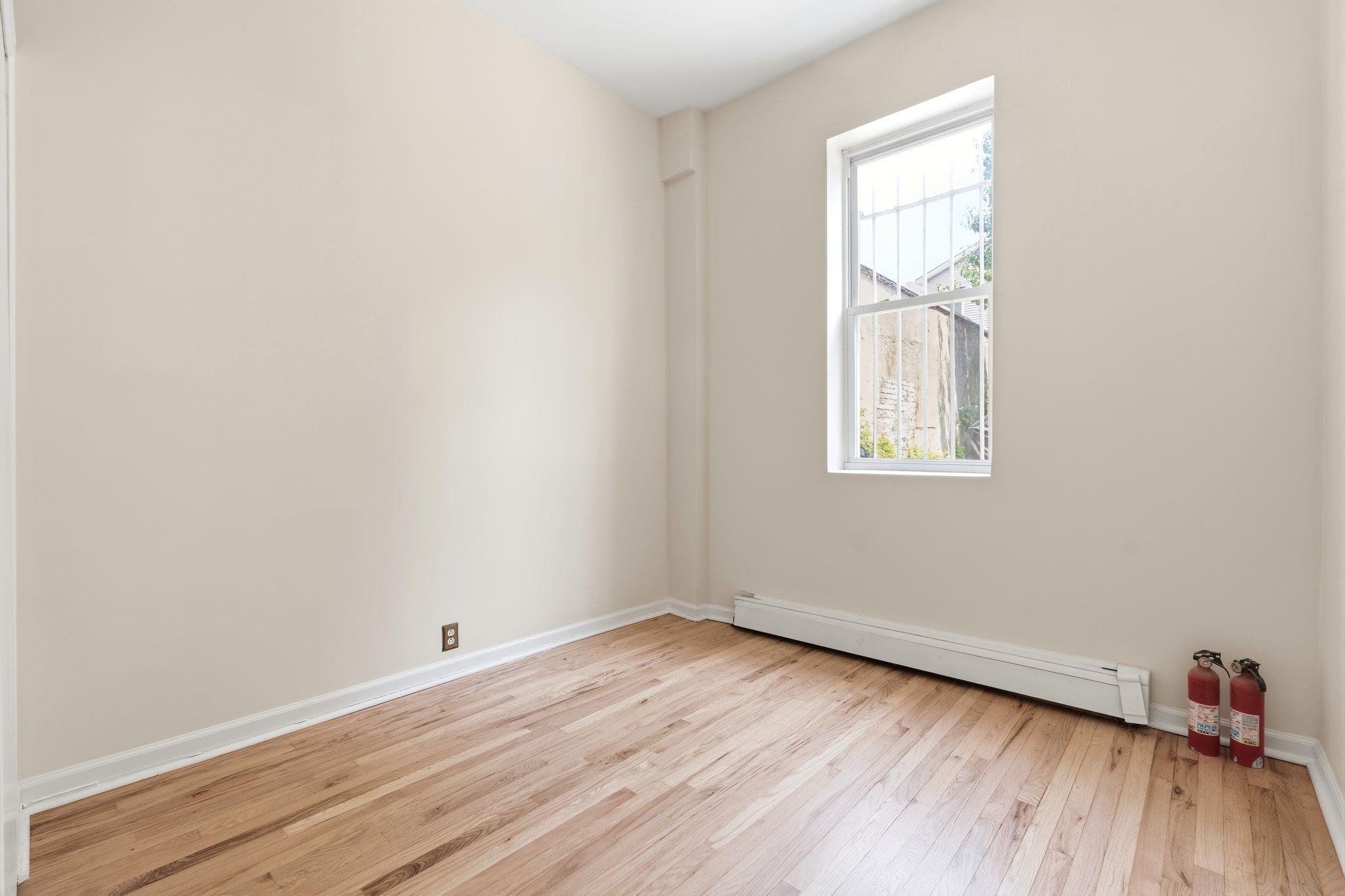74 YALE AVE Unit: 1