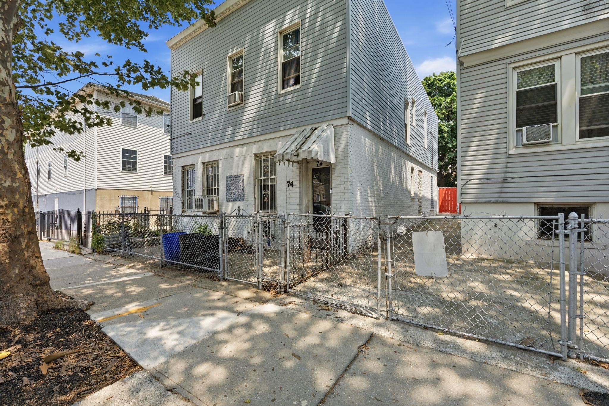 74 YALE AVE Unit: 1
