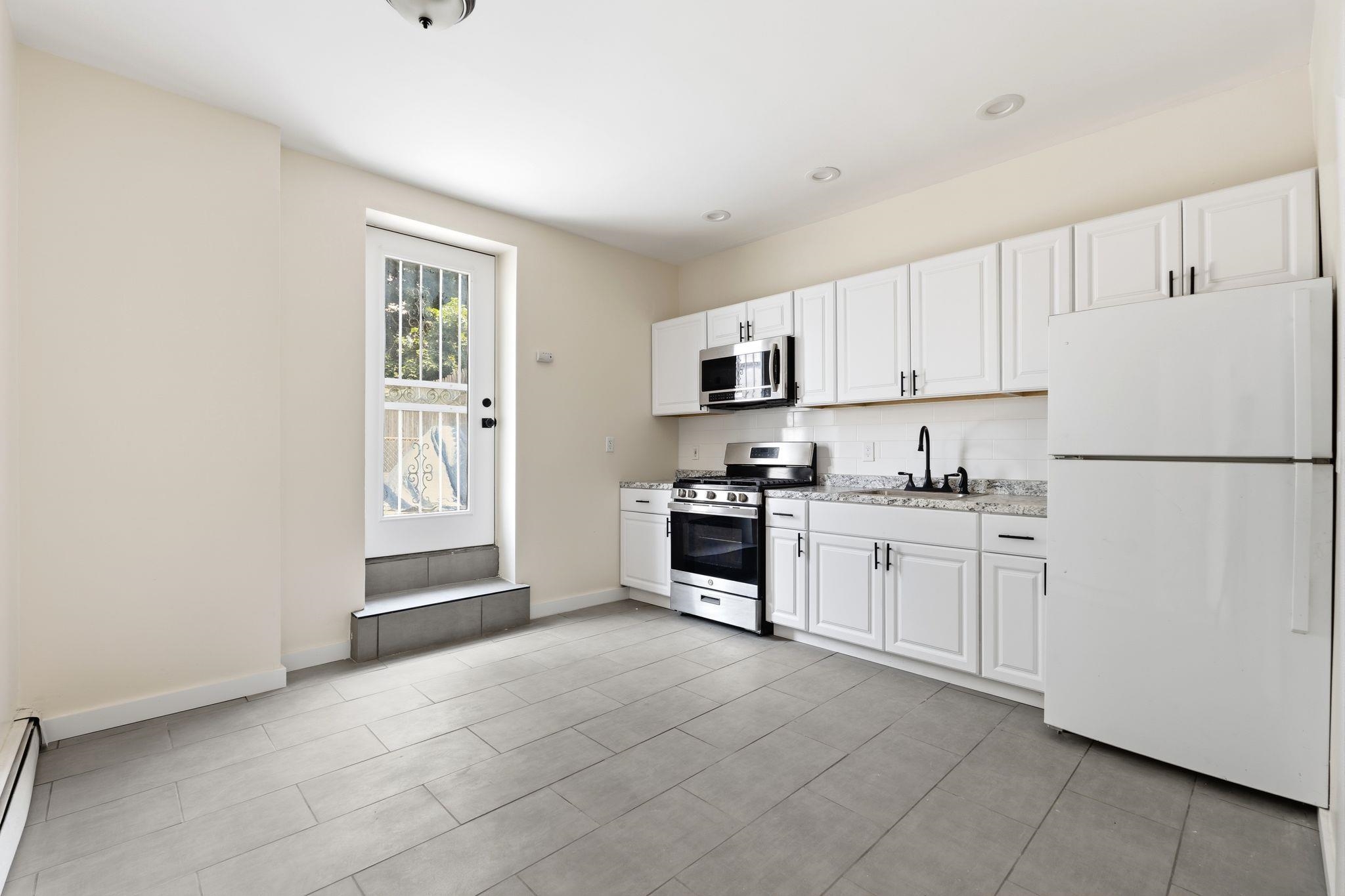 74 YALE AVE Unit: 1