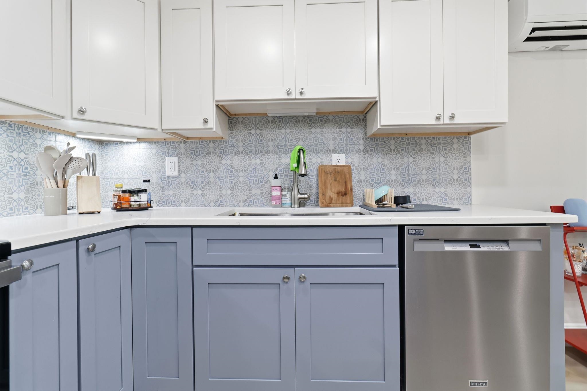 461 PAVONIA AVE Unit: 1