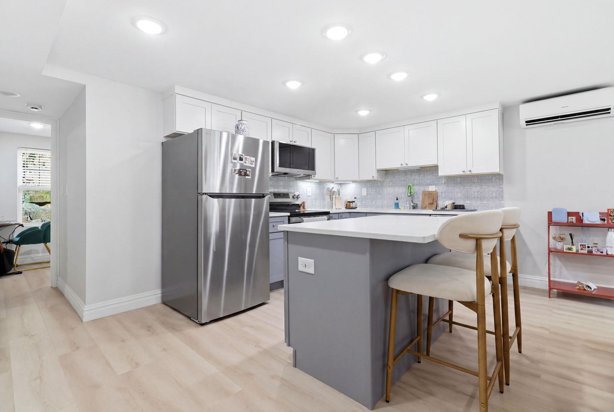 461 PAVONIA AVE Unit: 1
