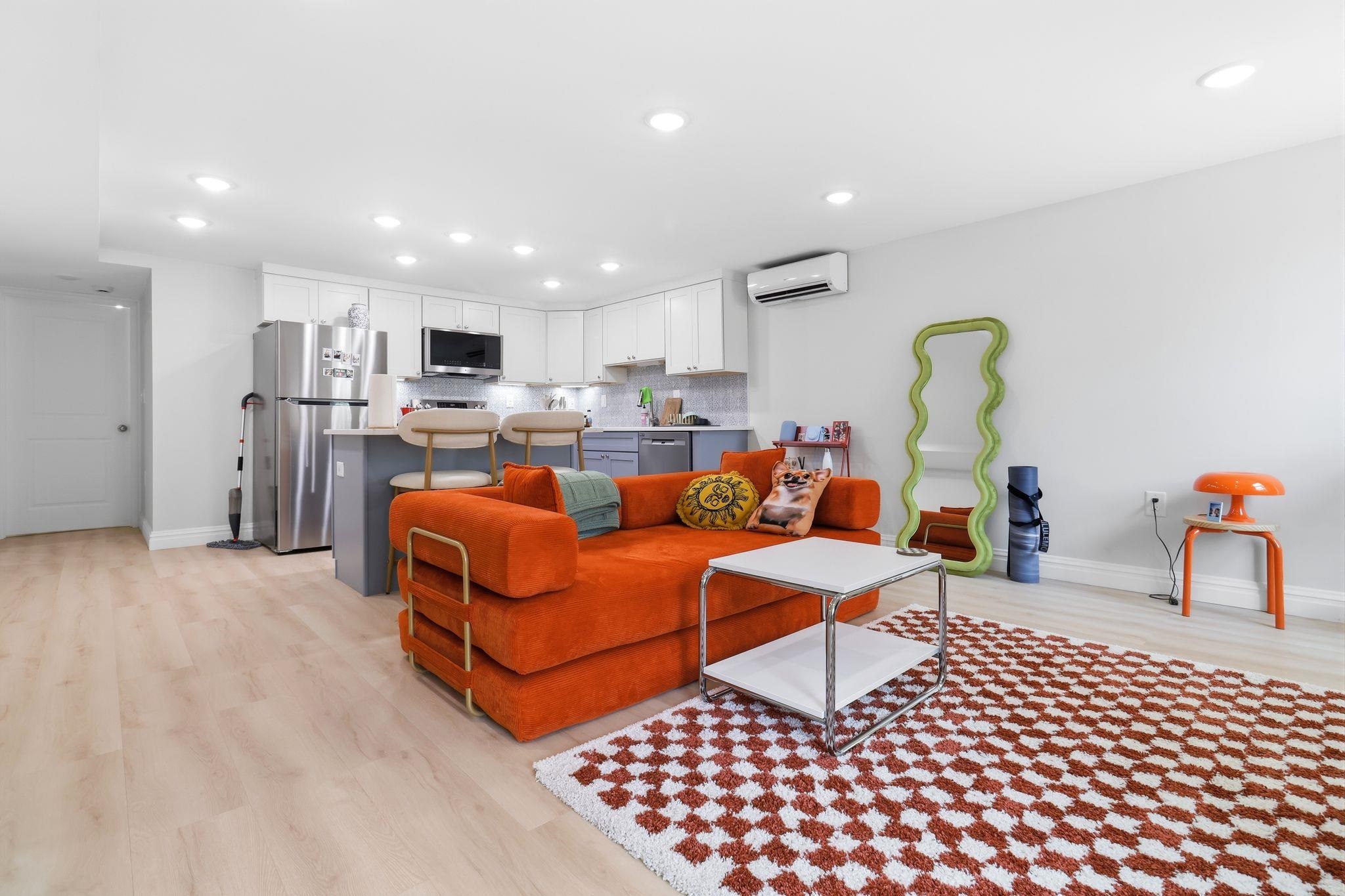 461 PAVONIA AVE Unit: 1