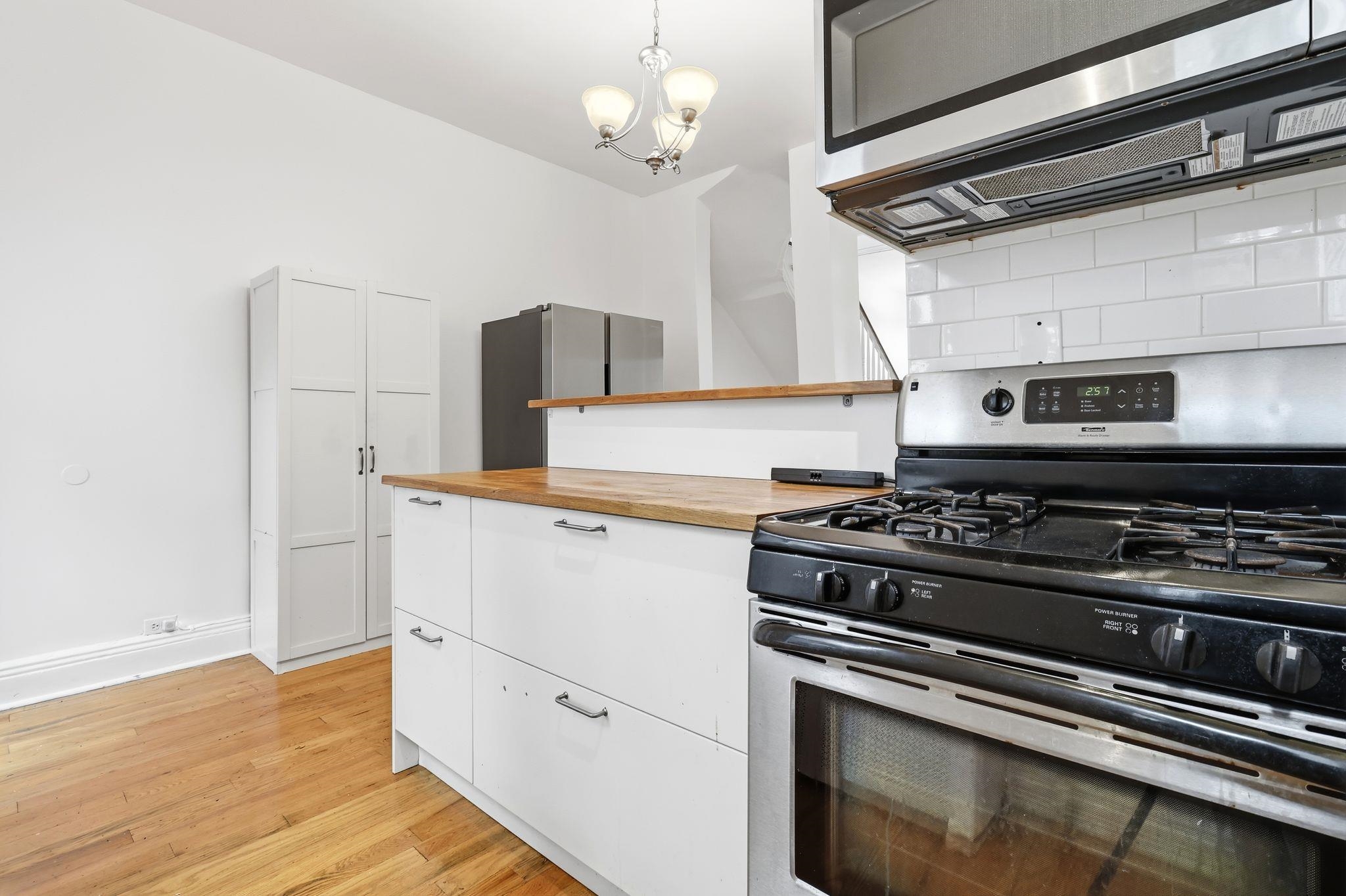 491 MERCER ST Unit: 2