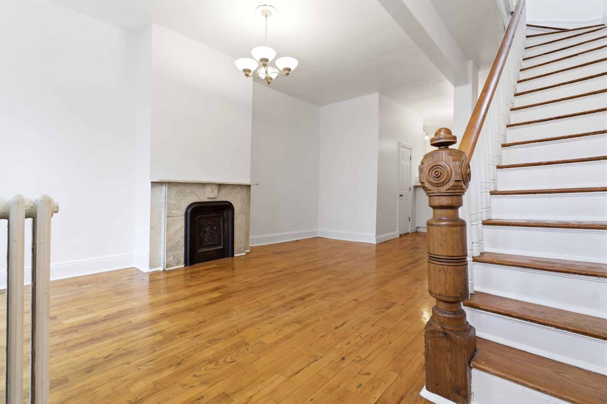 491 MERCER ST Unit: 2