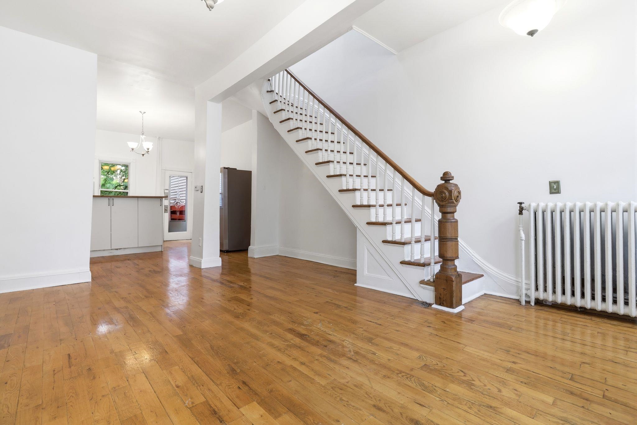 491 MERCER ST Unit: 2
