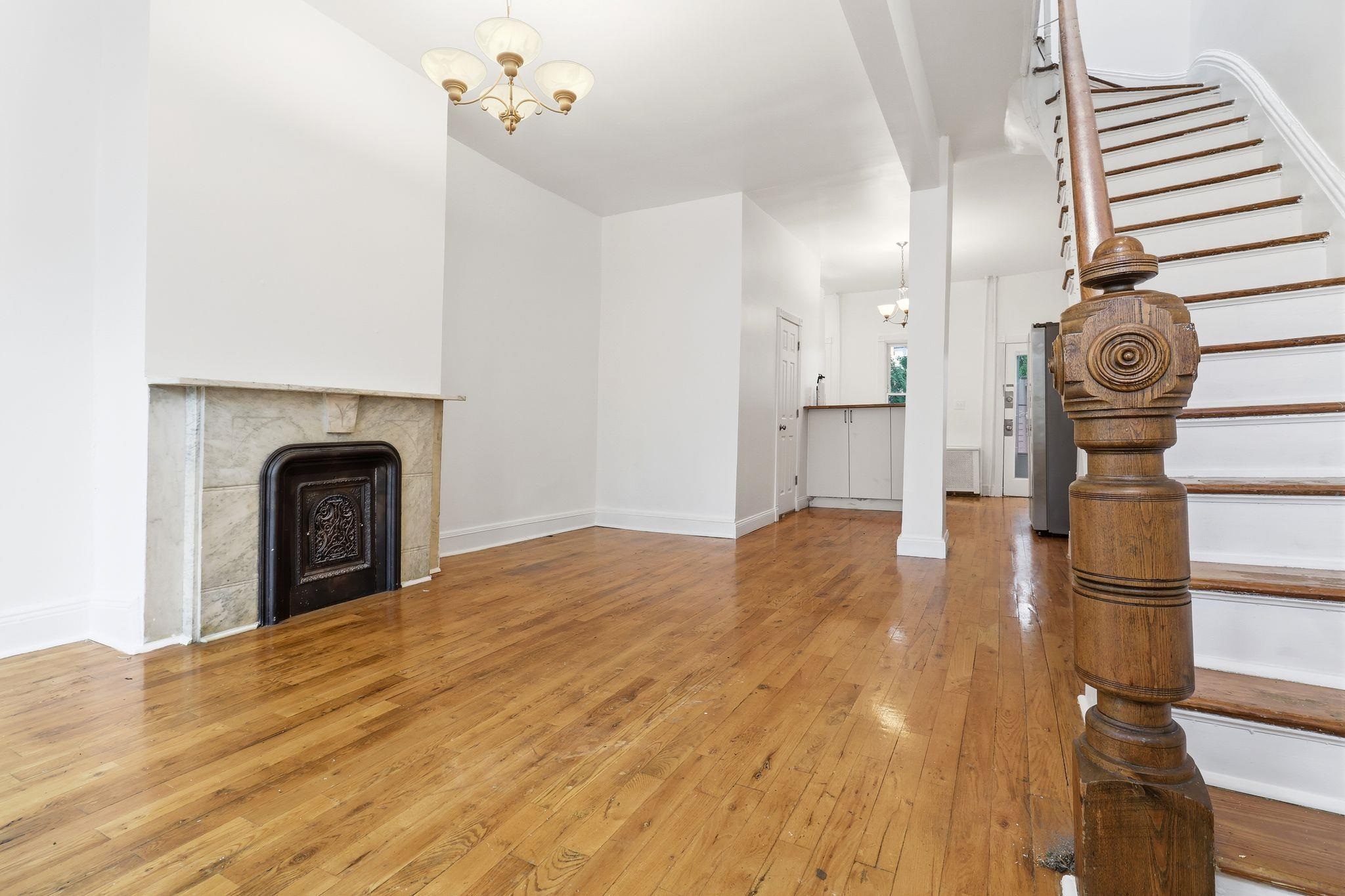 491 MERCER ST Unit: 2