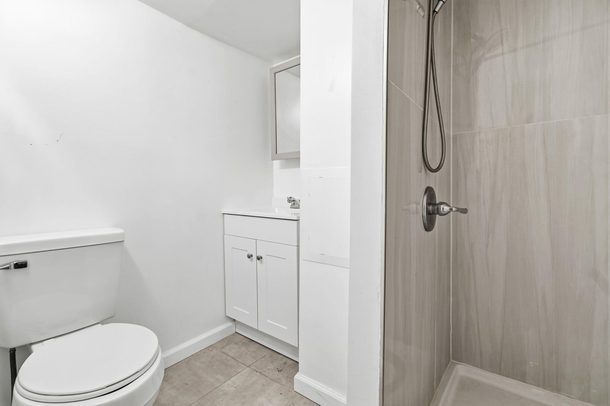 491 MERCER ST Unit: 2