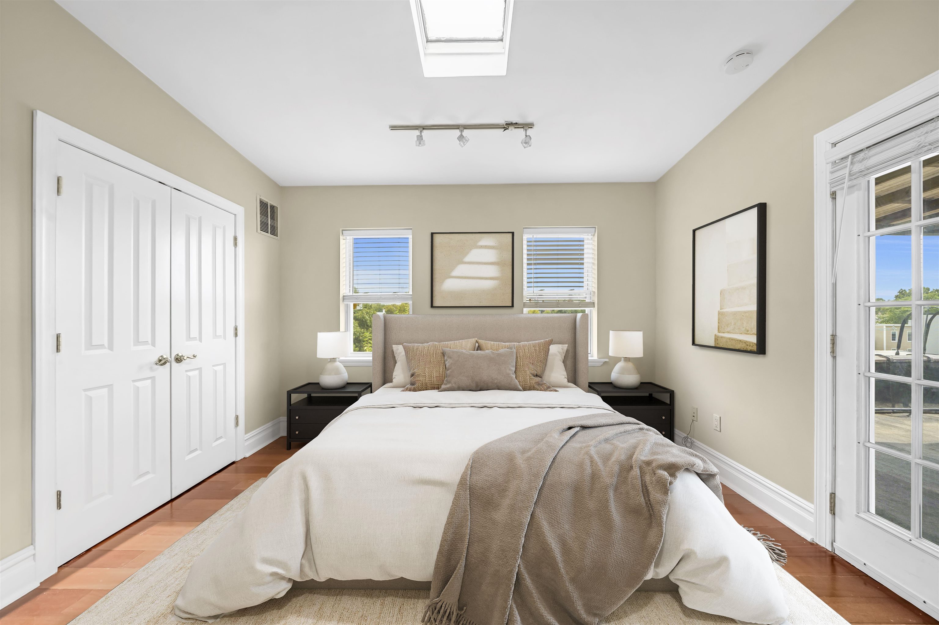 240 CLENDENNY AVE Unit: 5A