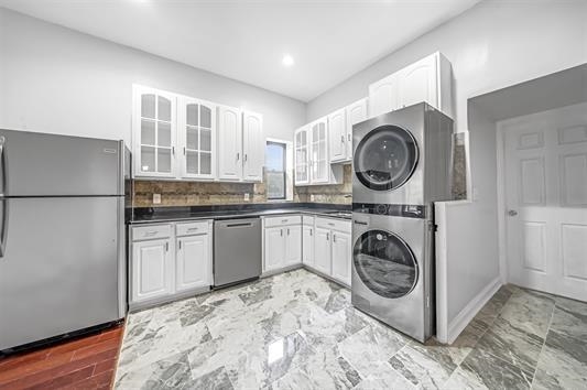 240 CLENDENNY AVE Unit: 5A