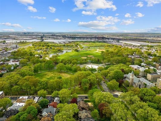 240 CLENDENNY AVE Unit: 5A