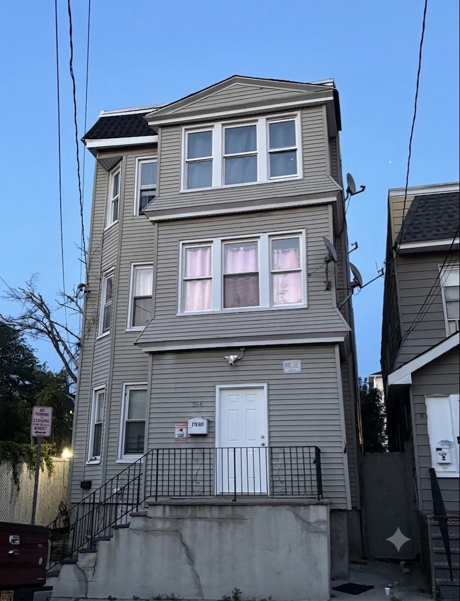 764 SOUTH 16TH ST Unit: 3