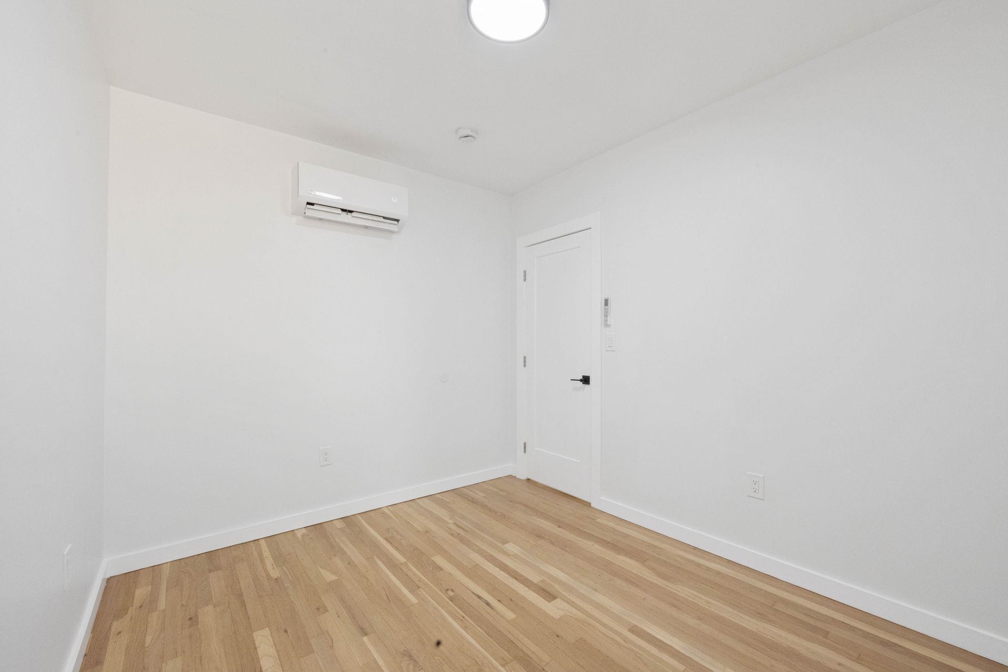 294 HOBOKEN AVE Unit: 1