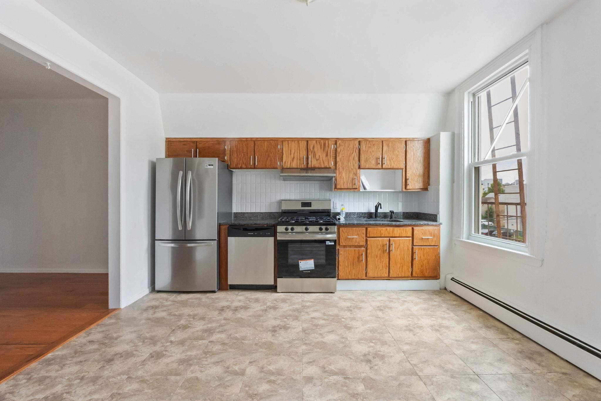 3805 PALISADE AVE Unit: 3