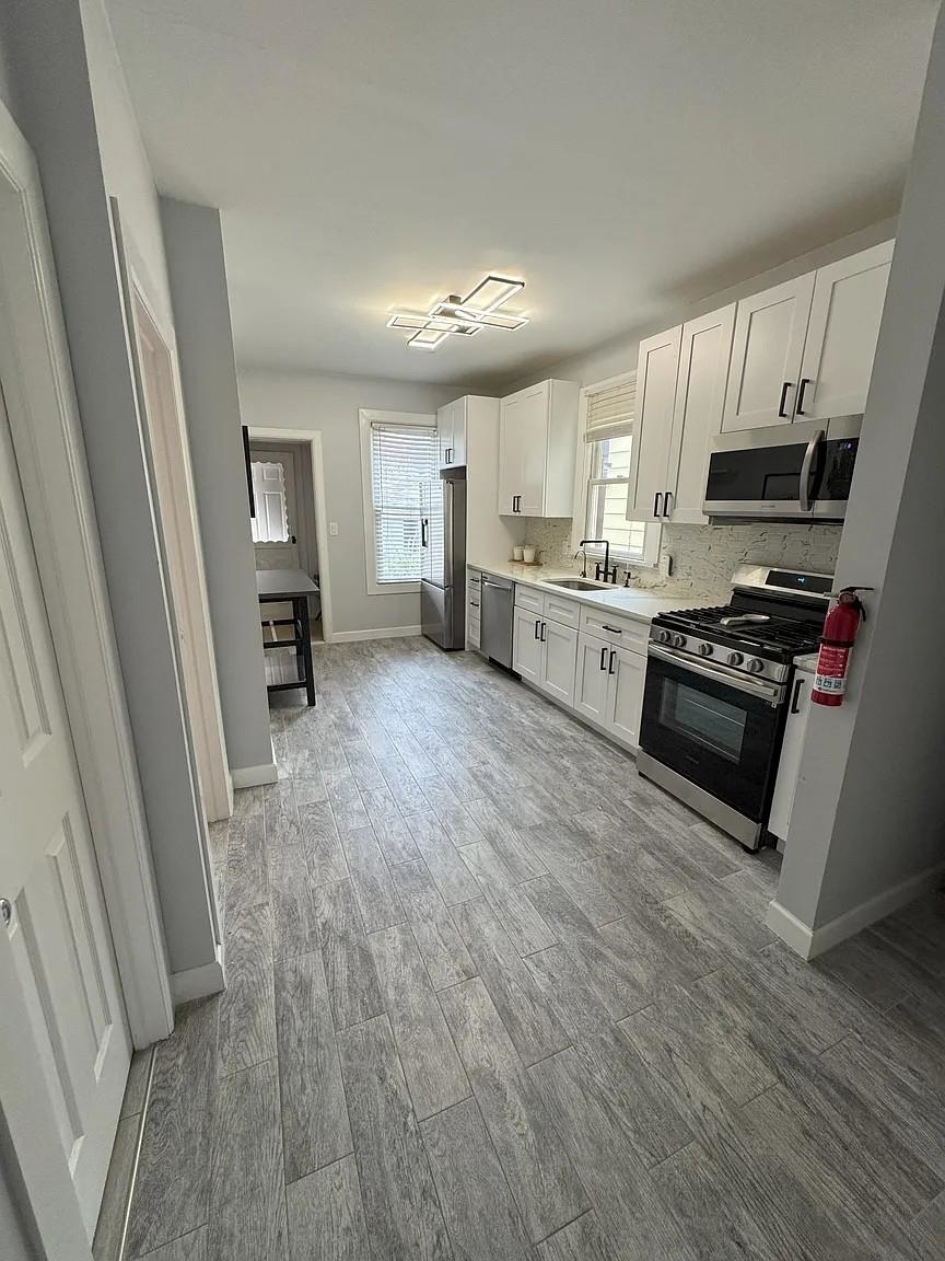 83 ANDERSON AVE Unit: 1