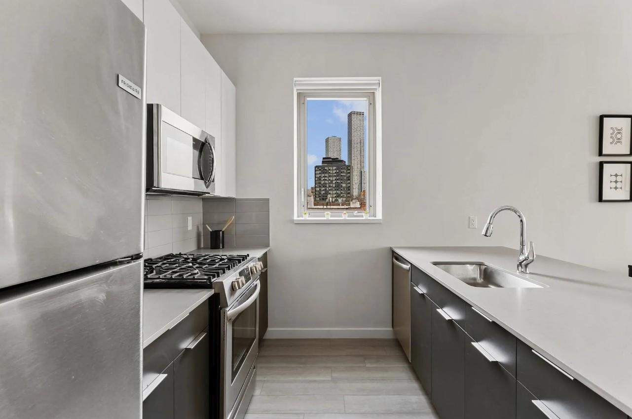 75 JORDAN AVE Unit: 303