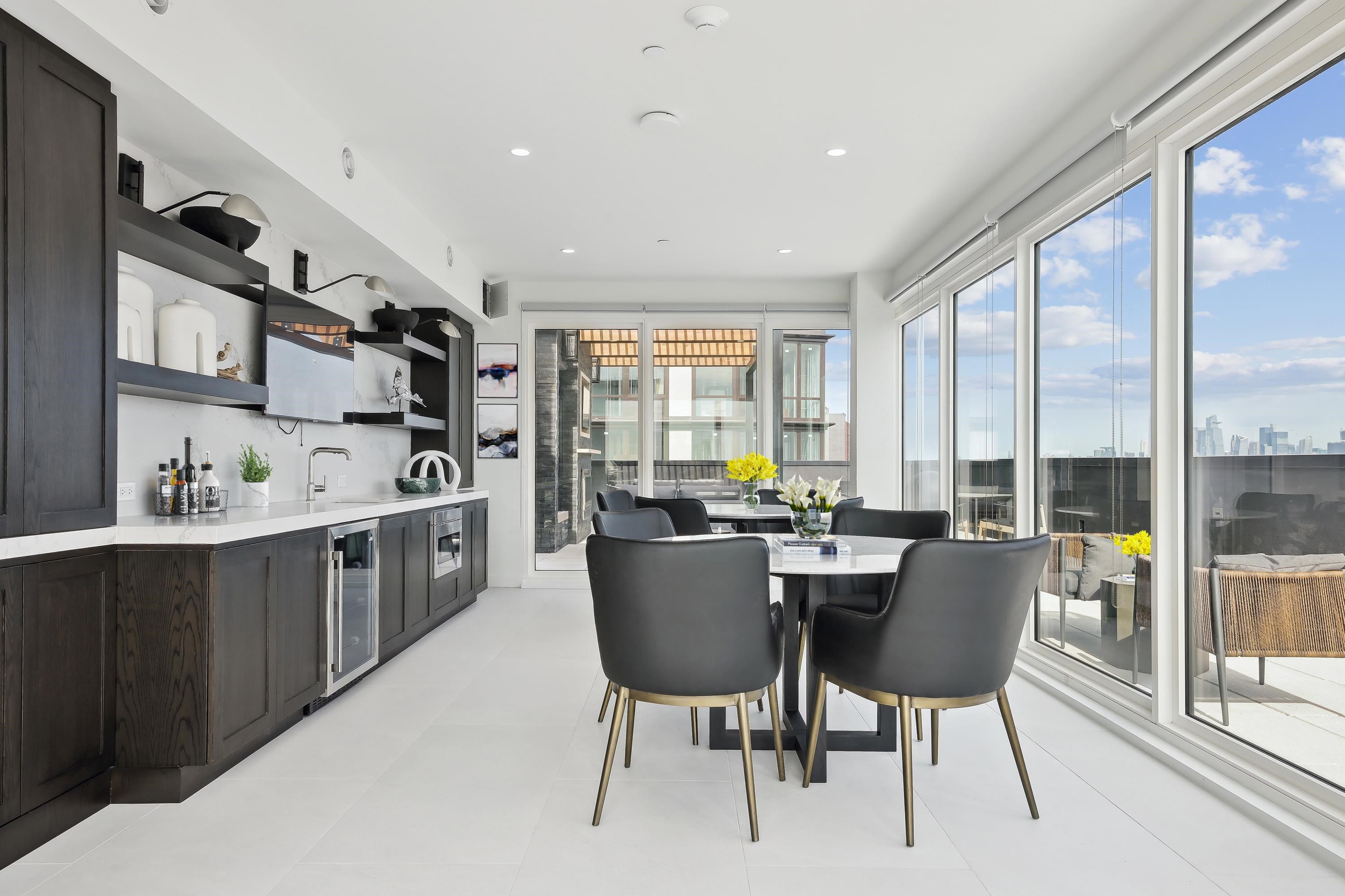 413 SUMMIT AVE Unit: 603