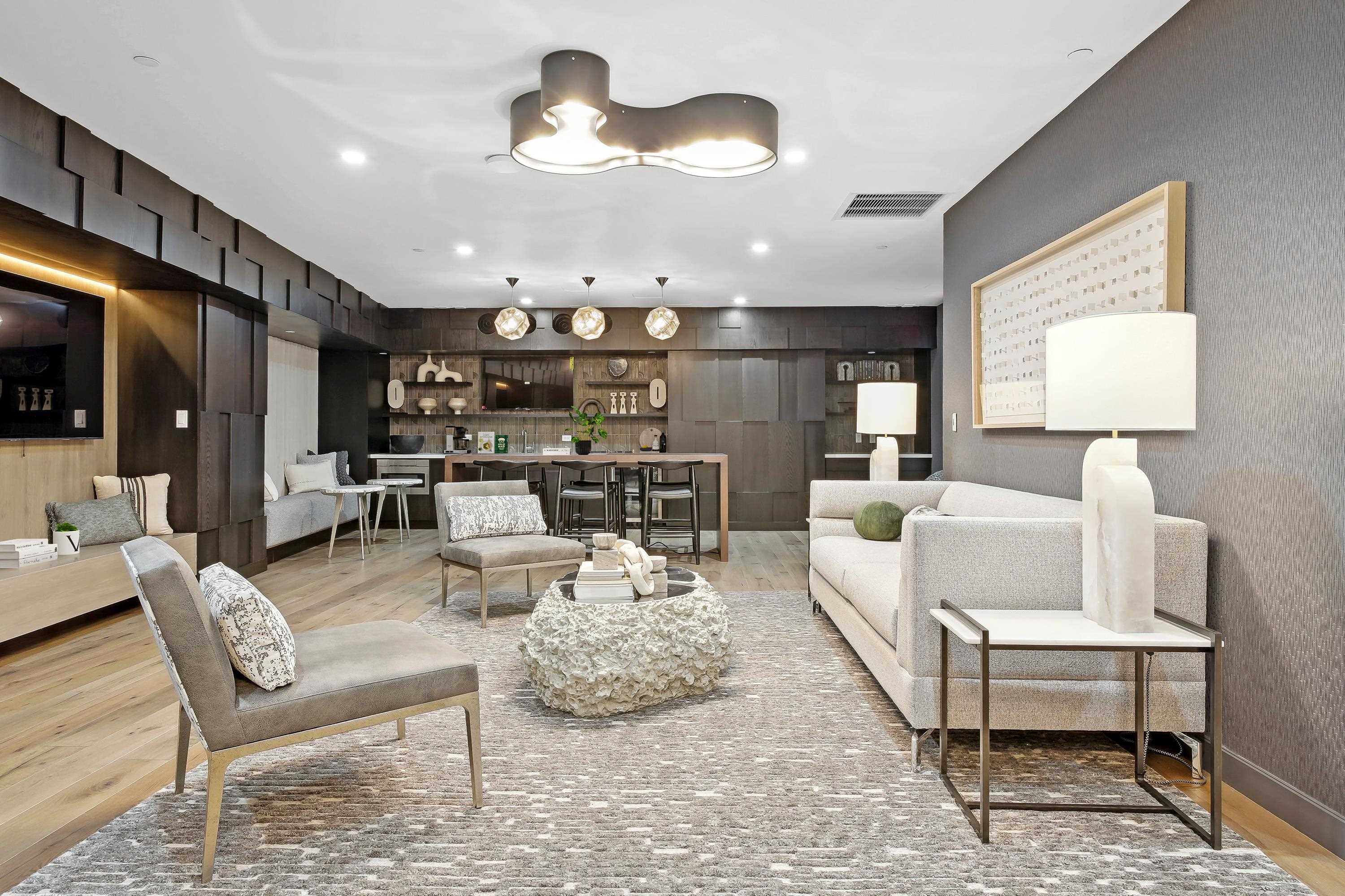 413 SUMMIT AVE Unit: 603