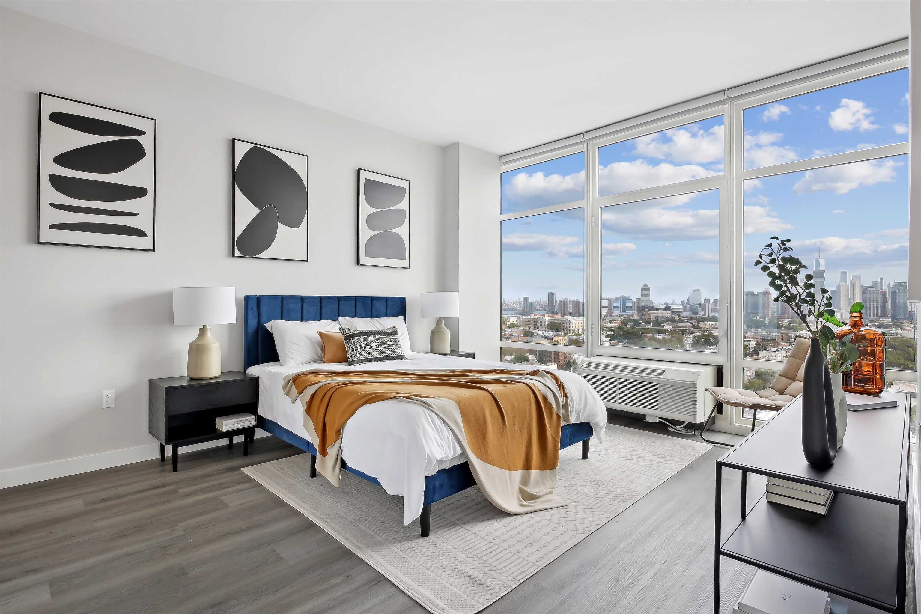 413 SUMMIT AVE Unit: 603