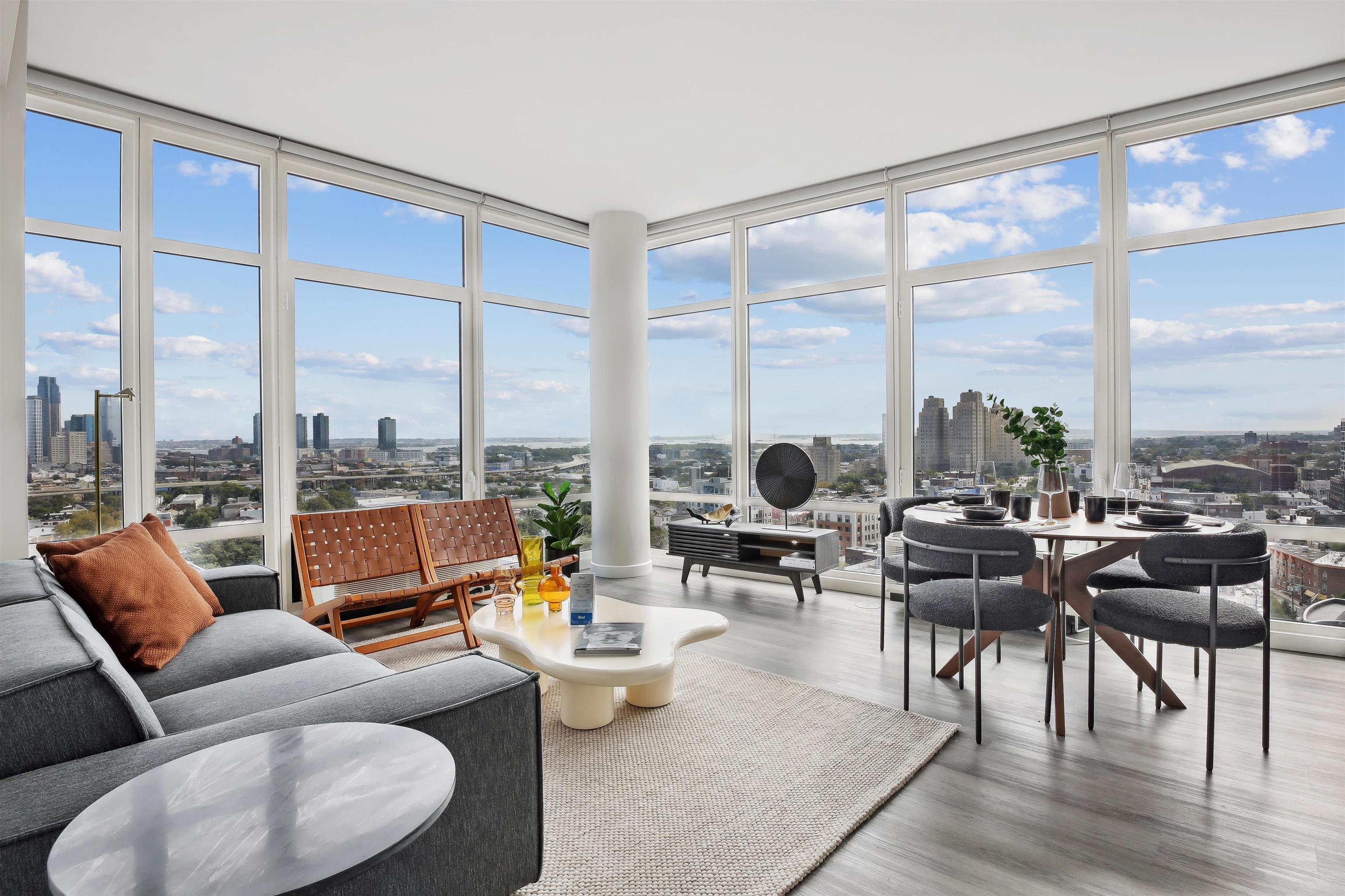 413 SUMMIT AVE Unit: 311