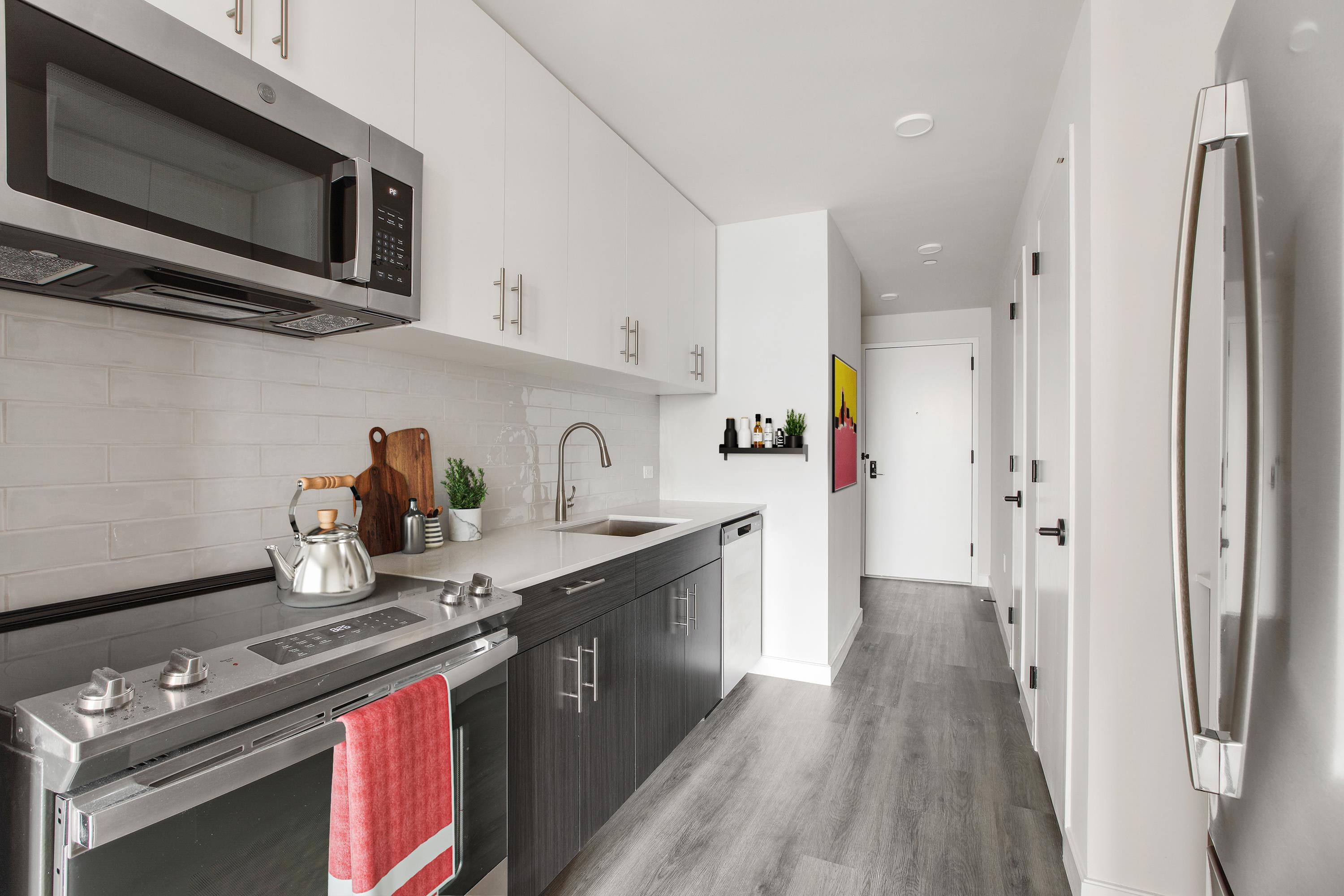 413 SUMMIT AVE Unit: 311