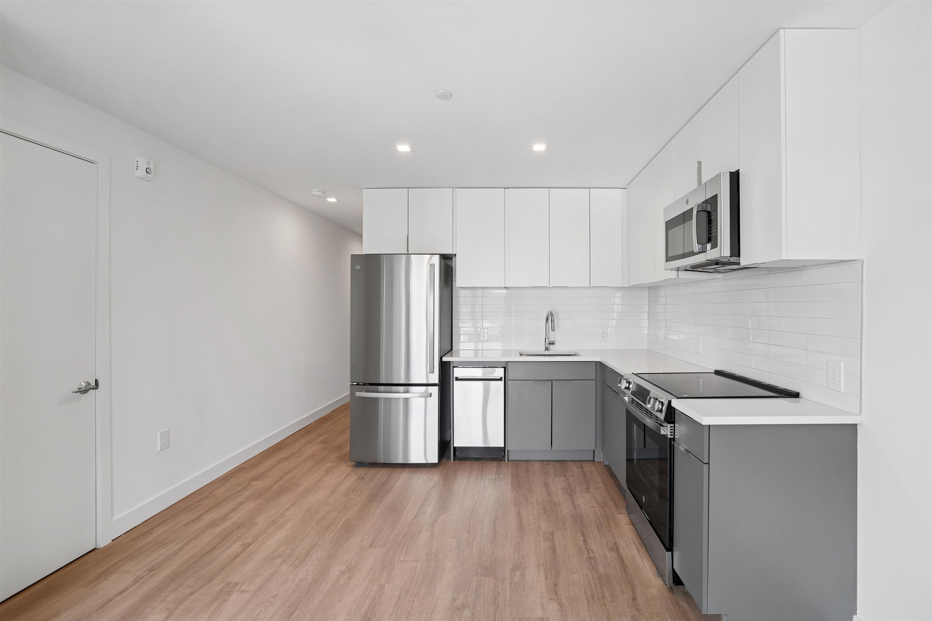 179 ACADEMY ST Unit: 205