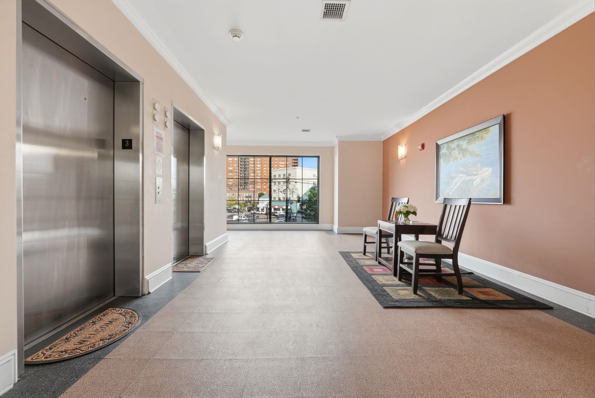 1209 SUMMIT AVE Unit: 407