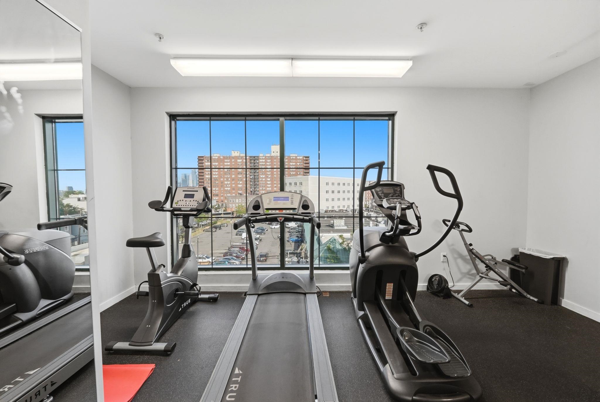 1209 SUMMIT AVE Unit: 407