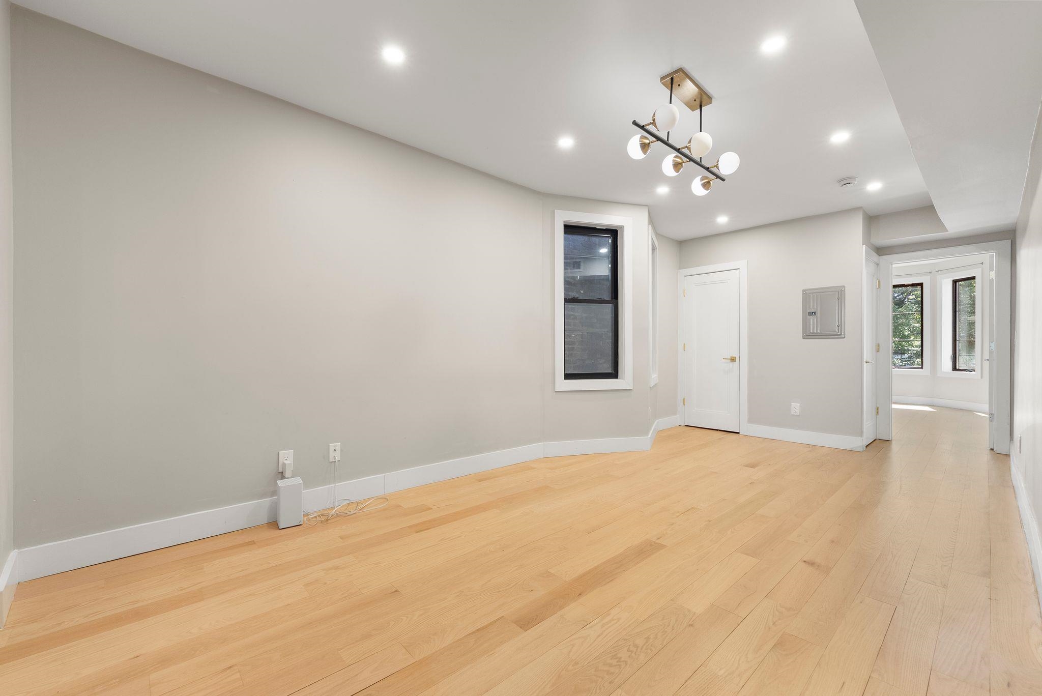 116 BOORAEM AVE Unit: 2