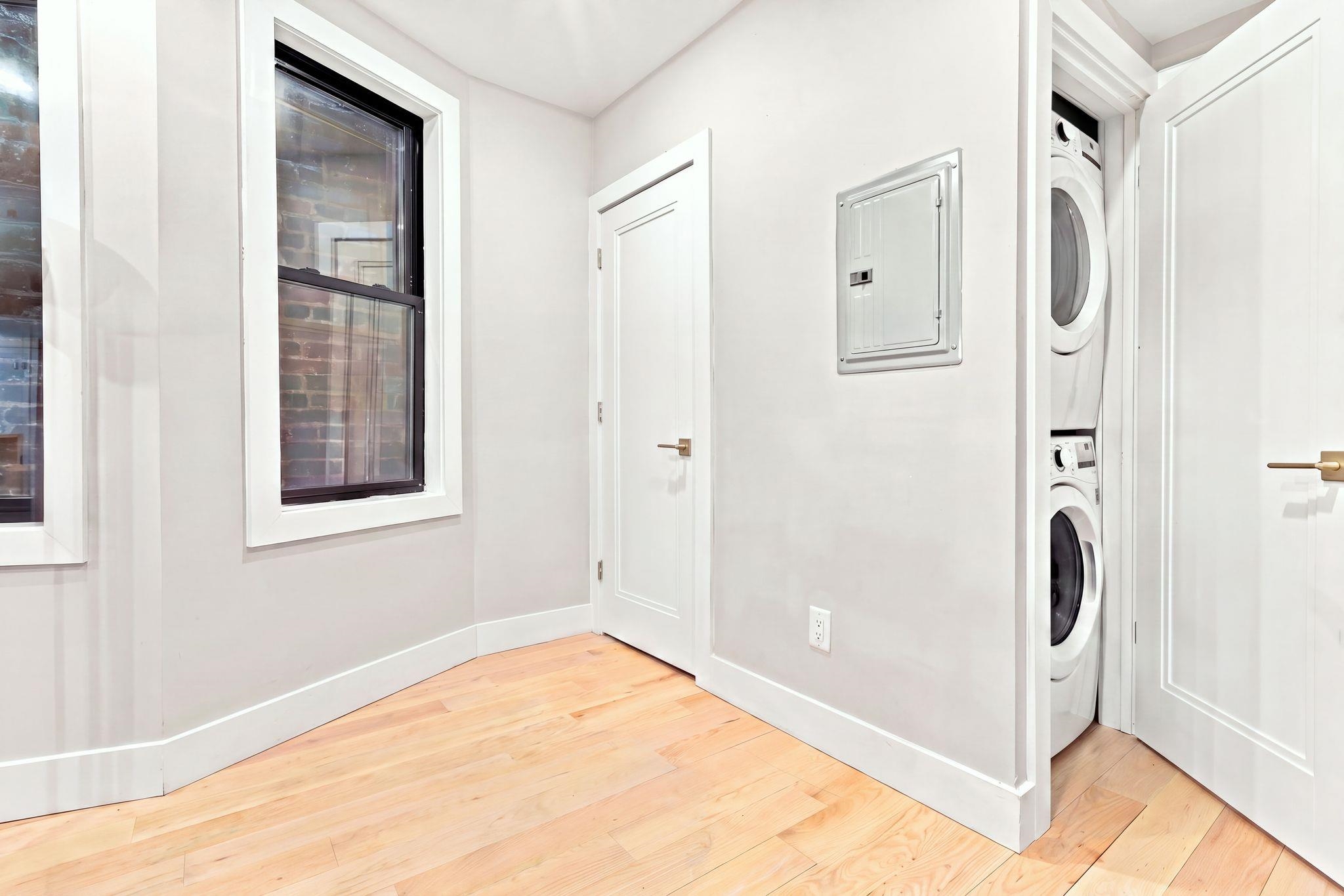 116 BOORAEM AVE Unit: 2