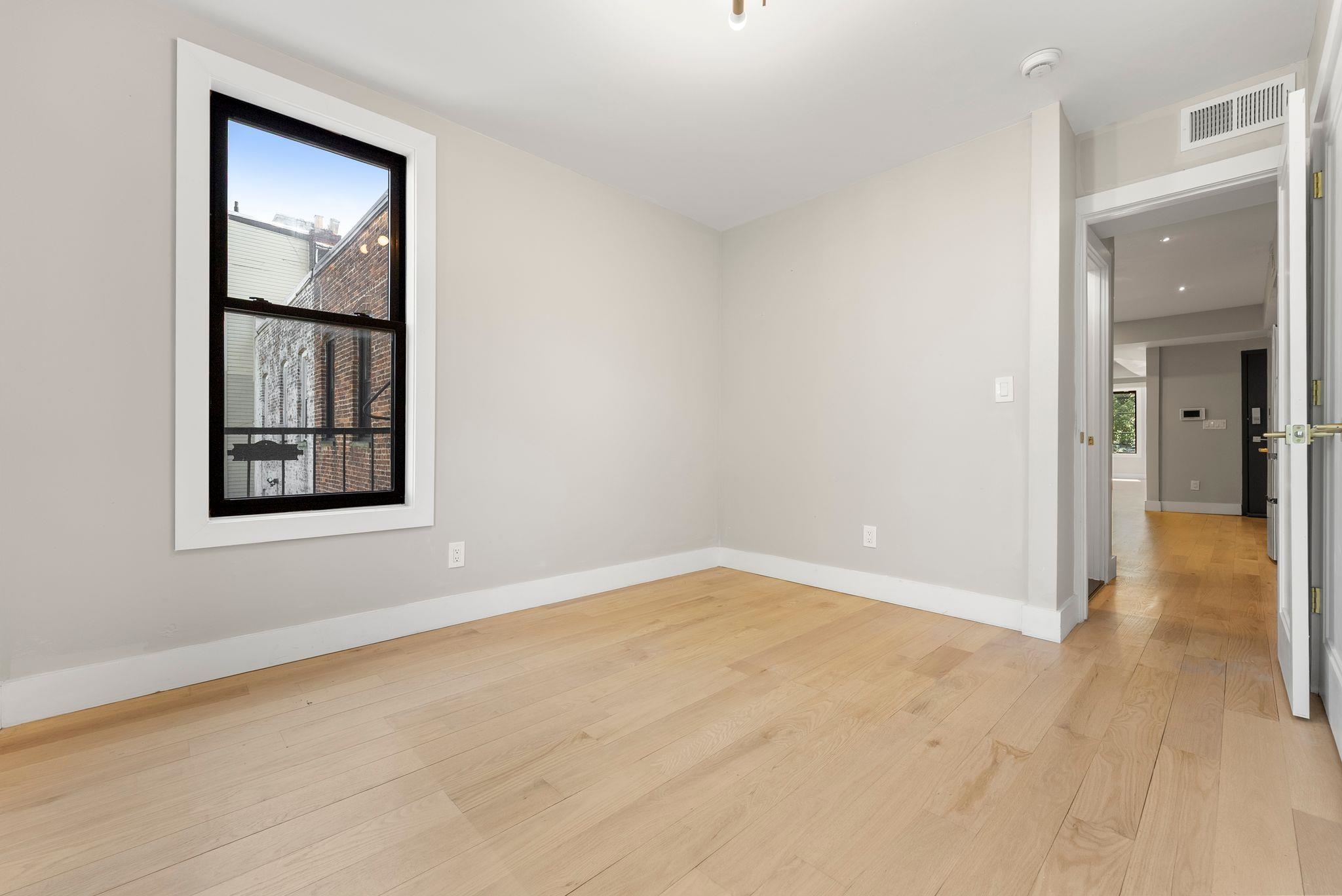 116 BOORAEM AVE Unit: 2