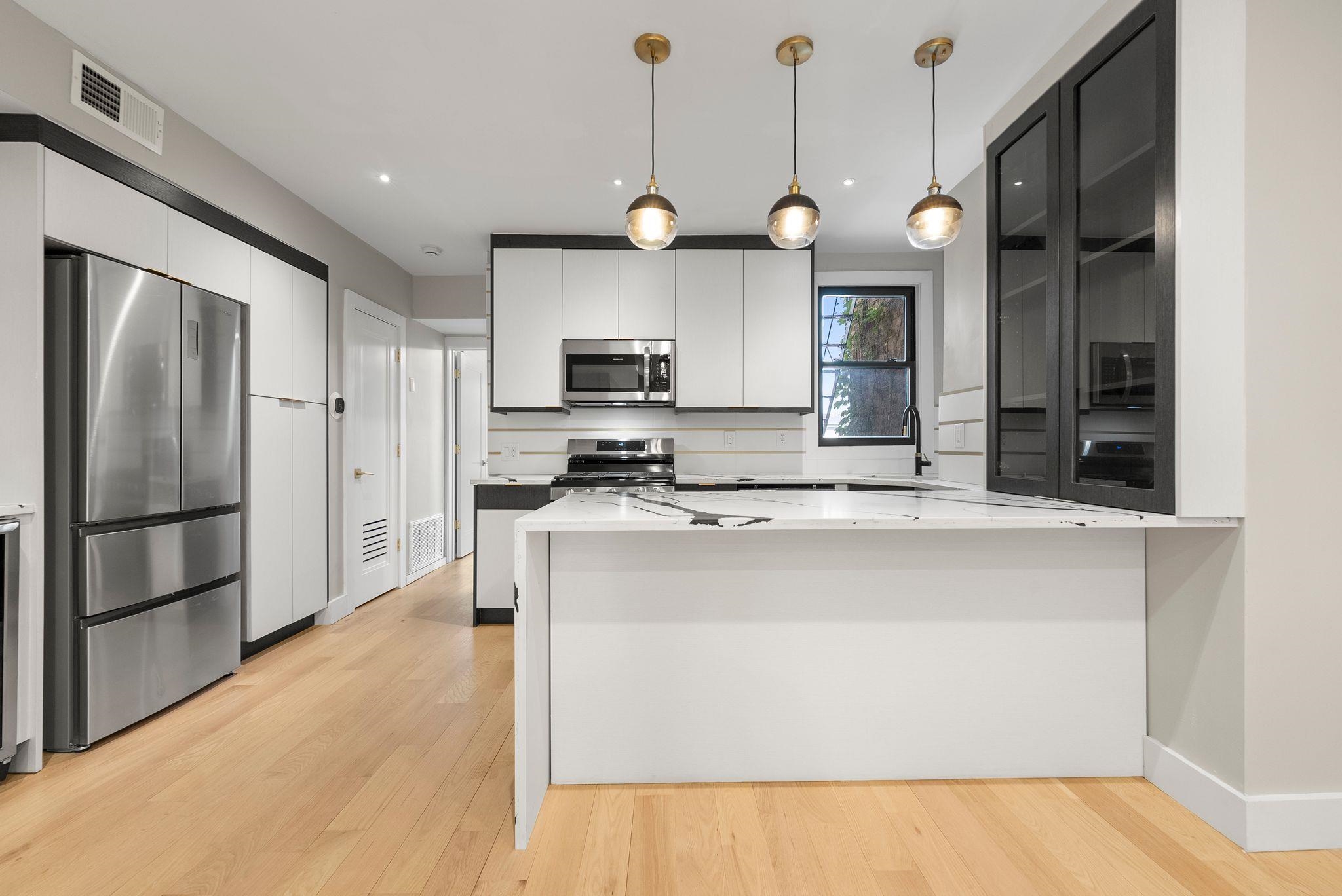 116 BOORAEM AVE Unit: 2