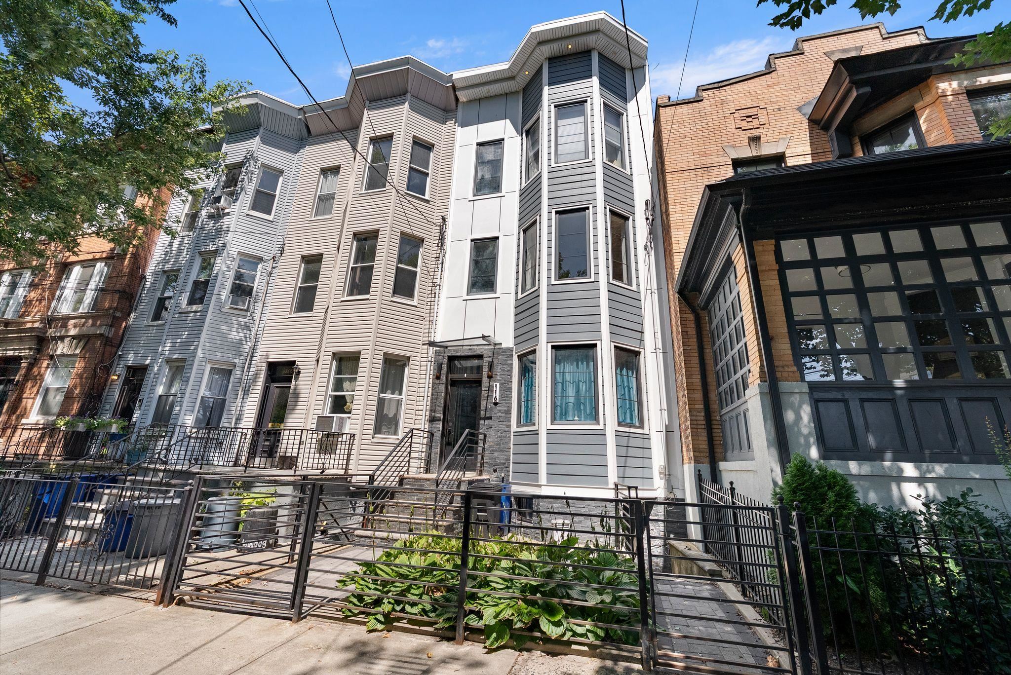116 BOORAEM AVE Unit: 2