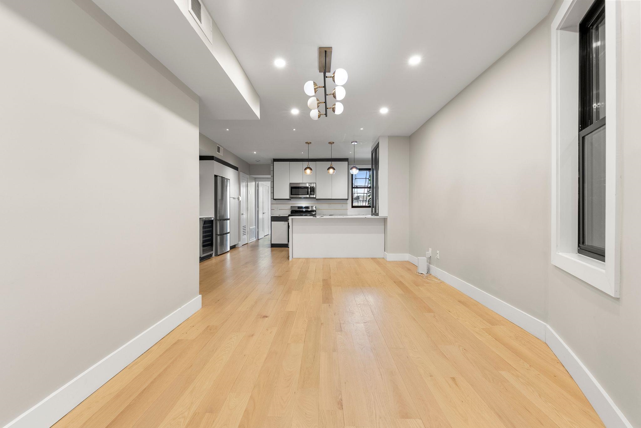 116 BOORAEM AVE Unit: 2