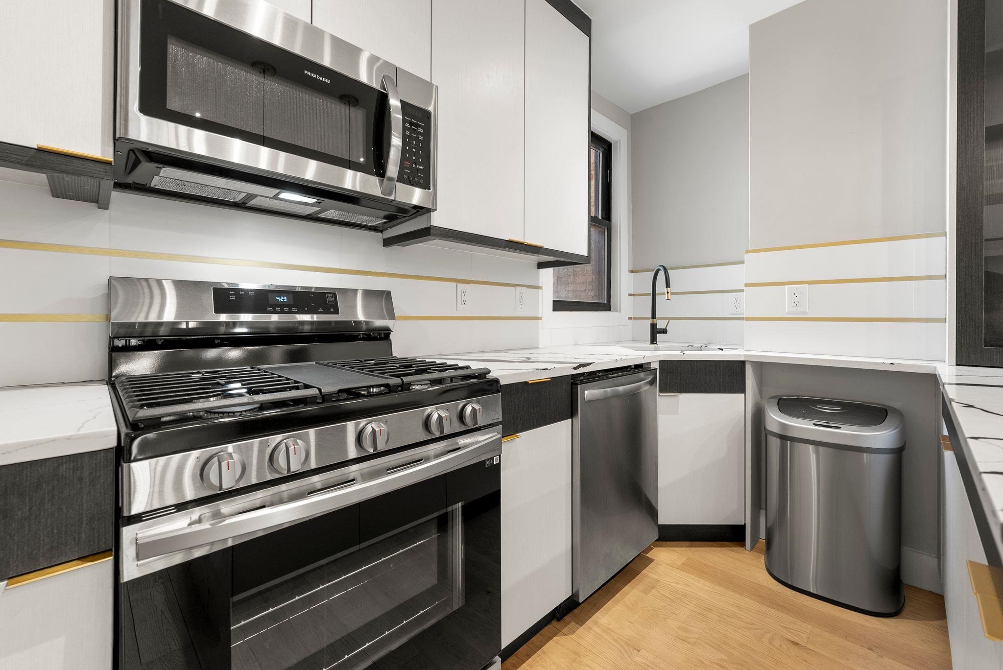 116 BOORAEM AVE Unit: 2